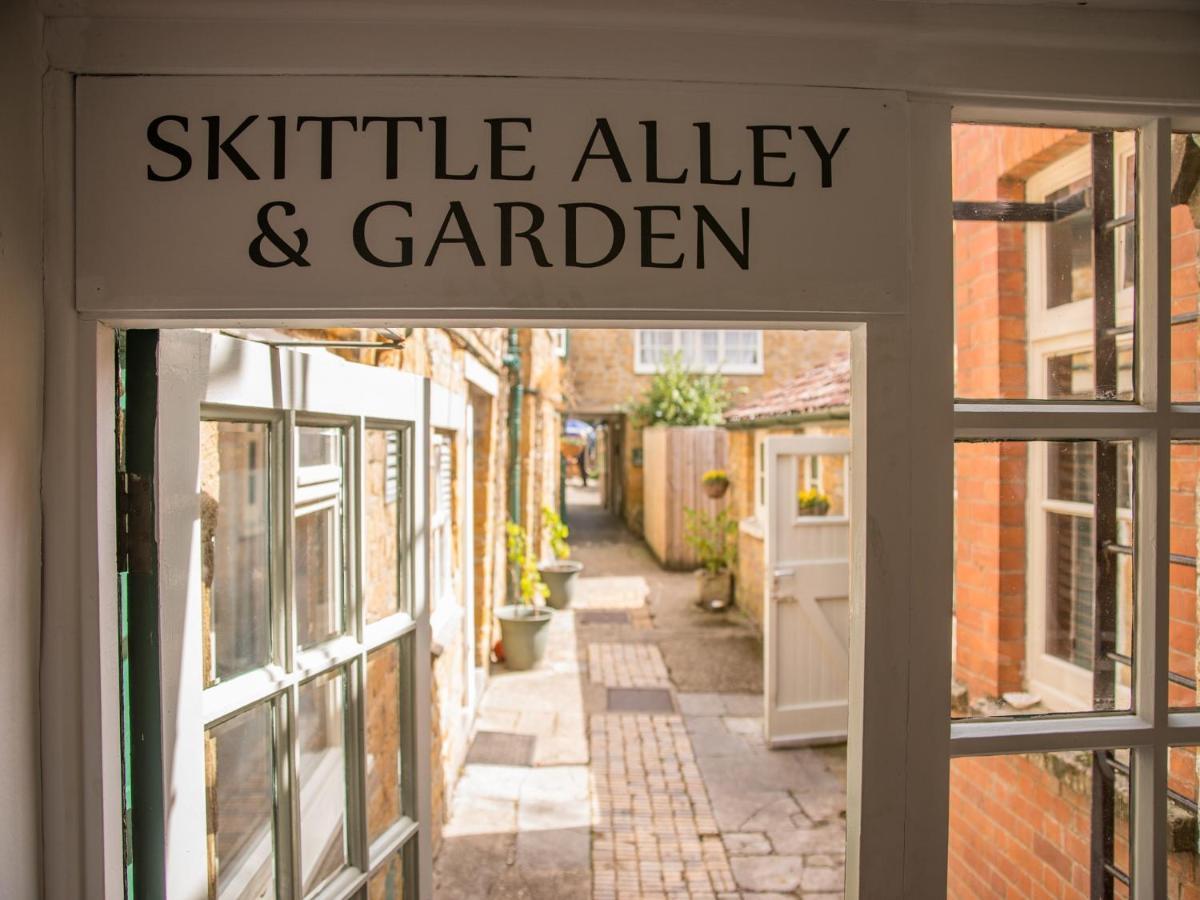 Bed and Breakfast Phelips Arms Montacute Екстер'єр фото